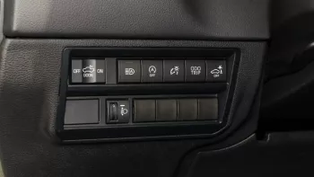 Tundra 2WD Limited White Inside Grey 2022