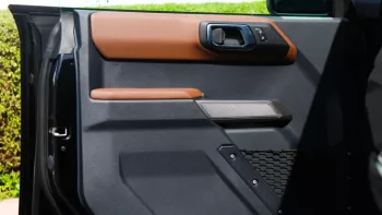 Ford Bronco Outer Bank Soft Top V6 4Doors Black Inside Tan 2022