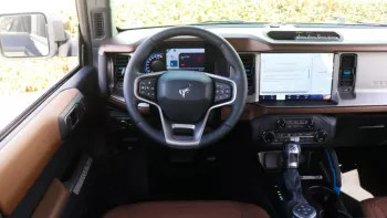 Ford Bronco Outer Bank Soft Top V6 4Doors Black Inside Tan 2022