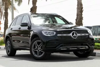 Mercedes GLC 300 Black Inside Red 2022