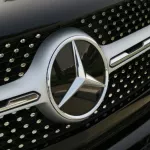 Mercedes GLC 300 Black Inside Red 2022 - Thumbnail 4