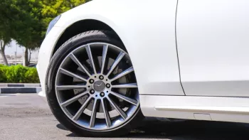 Mercedes Benz S550 Outside White Inside Beige 2017 (113000 KM)