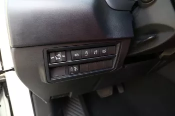 Toyota New Tundra DBL-CAB 4WD LB Outside White Inside Red 2022.