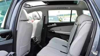 volkswagen Id 6 X Pro Outside Gray Inside White 2022 .