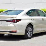 Lexus ES300h Hybrid Outside Titanium Inside Tan 2022. - Thumbnail 6