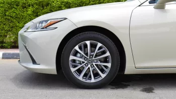 Lexus ES300h Hybrid Outside Titanium Inside Tan 2022.