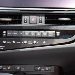 Lexus ES300h Hybrid Outside Titanium Inside Tan 2022. - Thumbnail 18