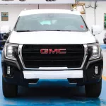 GMC Yukon SLE 2WD GCC Outside Black Inside Beige 2022. - Thumbnail 2