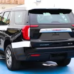 GMC Yukon SLE 2WD GCC Outside Black Inside Beige 2022. - Thumbnail 6