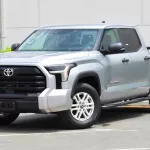 New Tundra 2WD SR5 Crew Max Outside Silver Inside Black 2022. - Thumbnail 3