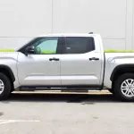 New Tundra 2WD SR5 Crew Max Outside Silver Inside Black 2022. - Thumbnail 5