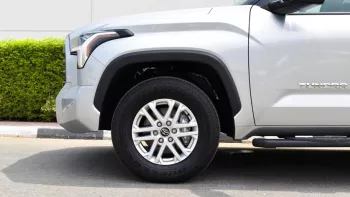 New Tundra 2WD SR5 Crew Max Outside Silver Inside Black 2022.