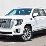 GMC YUKON DENAIL GCC OUTSIDE WHITE AND INSIDE BROWN MODEL 2022. - Thumbnail 3
