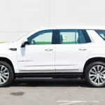 GMC YUKON DENAIL GCC OUTSIDE WHITE AND INSIDE BROWN MODEL 2022. - Thumbnail 6