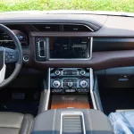 GMC YUKON DENAIL GCC OUTSIDE WHITE AND INSIDE BROWN MODEL 2022. - Thumbnail 16