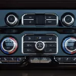 GMC YUKON DENAIL GCC OUTSIDE WHITE AND INSIDE BROWN MODEL 2022. - Thumbnail 21