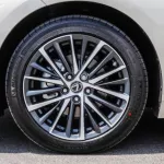 LEXUS ES300 HYBRID LUXURY COLOR OUTSIDE TITANIUM INSIDE BROWN MODEL 2023. - Thumbnail 6
