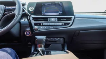 LEXUS ES300 HYBRID LUXURY COLOR OUTSIDE TITANIUM INSIDE BROWN MODEL 2023.