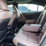 LEXUS ES300 HYBRID LUXURY COLOR OUTSIDE TITANIUM INSIDE BROWN MODEL 2023. - Thumbnail 21