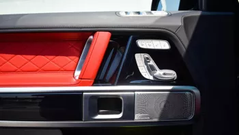 Mercedes Benz G500 OUTSIDE Black INSIDE Red MODEL 2022.