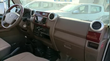 Toyota Land Cruiser - 4.0Ltr - PETROL - 2021 model - red LX V6 ,4/4, Winch ,Difflock, Power window , center lock , wood interior ,ABS, Dual Air