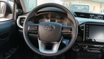 toyota hilux 2.4ltr 4x4 GLX GLX S SRS*Full option* M/T *Reverse camera*Dual A/C*Automatic climat