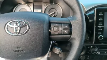 toyota hilux 2.4ltr 4x4 GLX GLX S SRS*Full option* M/T *Reverse camera*Dual A/C*Automatic climat