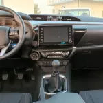 toyota hilux 2.4ltr 4x4 GLX GLX S SRS*Full option* M/T *Reverse camera*Dual A/C*Automatic climat - Thumbnail 22