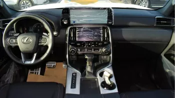 Lexus LX 600 f sport v6 2022 3.5L 4WD
