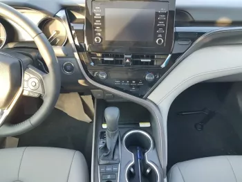 Toyota Camry SE V6 3.5L 2022 Full Option
