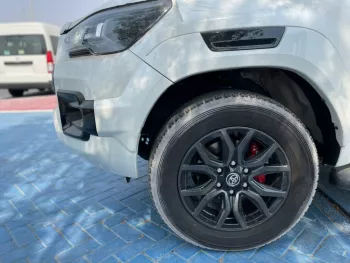 Toyota Hilux 4.0L V6 GR 2022 A/T Pickup Double Cup