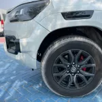 Toyota Hilux 4.0L V6 GR 2022 A/T Pickup Double Cup - Thumbnail 12
