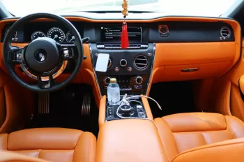 Rolls Royce / Cullinan / 2019 / v12 / VIP Seats