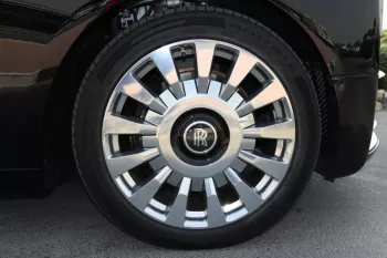 ROLLS ROYCE / PHANTOM / 2019 / 25000 Kms / Special Colour