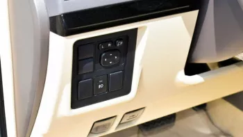 2022 Toyota Prado TXL 2.7 A/T sunroof