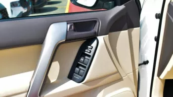 2022 Toyota Prado TXL 2.7 A/T sunroof