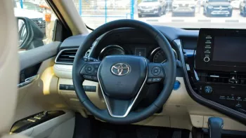 2022 Toyota Camry GLE 2.5 Hybrid