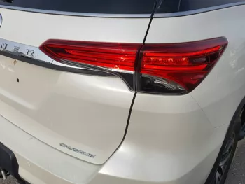 TOYOTA FORTUNER - 2020 RIGHT HAND DRIVE DIESEL