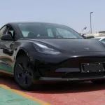 tesla model 3 - Thumbnail 4