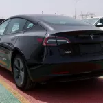 tesla model 3 - Thumbnail 8