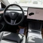 tesla model 3 - Thumbnail 11