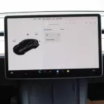 tesla model 3 - Thumbnail 12