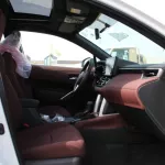 TOYOTA COROLLA CROSS 1.8L FWD WHITE HYBRID 2023 - Thumbnail 13
