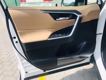 TOYOTA RAV4 2.5L 4X4 MID OPTION 2022