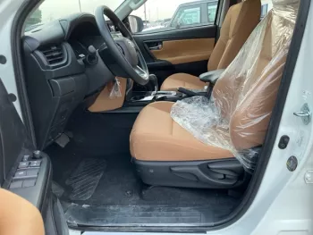 TOYOTA FORTUNER 2022 PETROL 4X2 2.7L