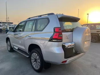 TOYOTA LAND CRUISER PRADO 4.0L VX 2022