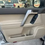 TOYOTA LAND CRUISER PRADO 4.0L VX 2022 - Thumbnail 17