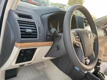 TOYOTA LAND CRUISER PRADO 4.0L VX 2022