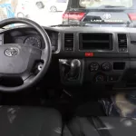TOYOTA HIACE 2.5L STD ROOF 2023 - Thumbnail 10
