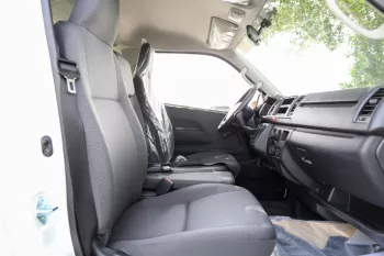 TOYOTA HIACE 2.5L STD ROOF 2023